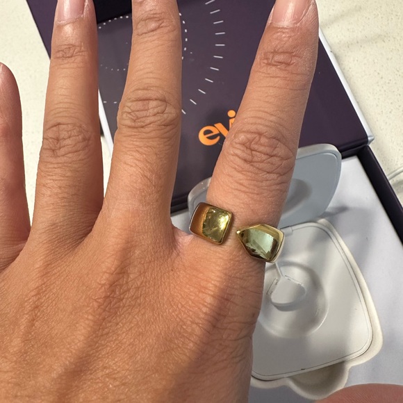 Evie Gold Smart Ring Size 5 - Picture 2 of 3